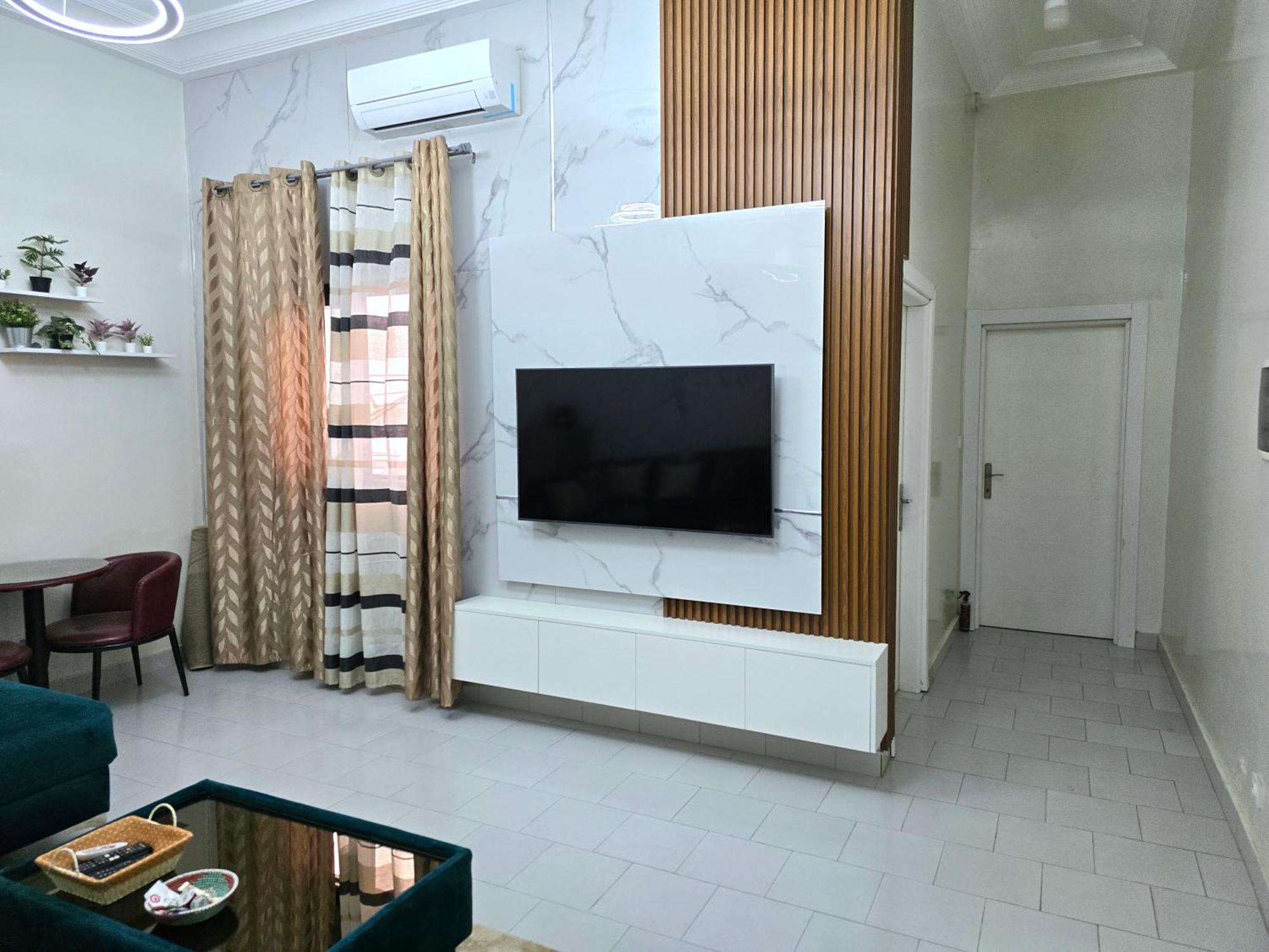 Apartment F2 Confort Au Point E !